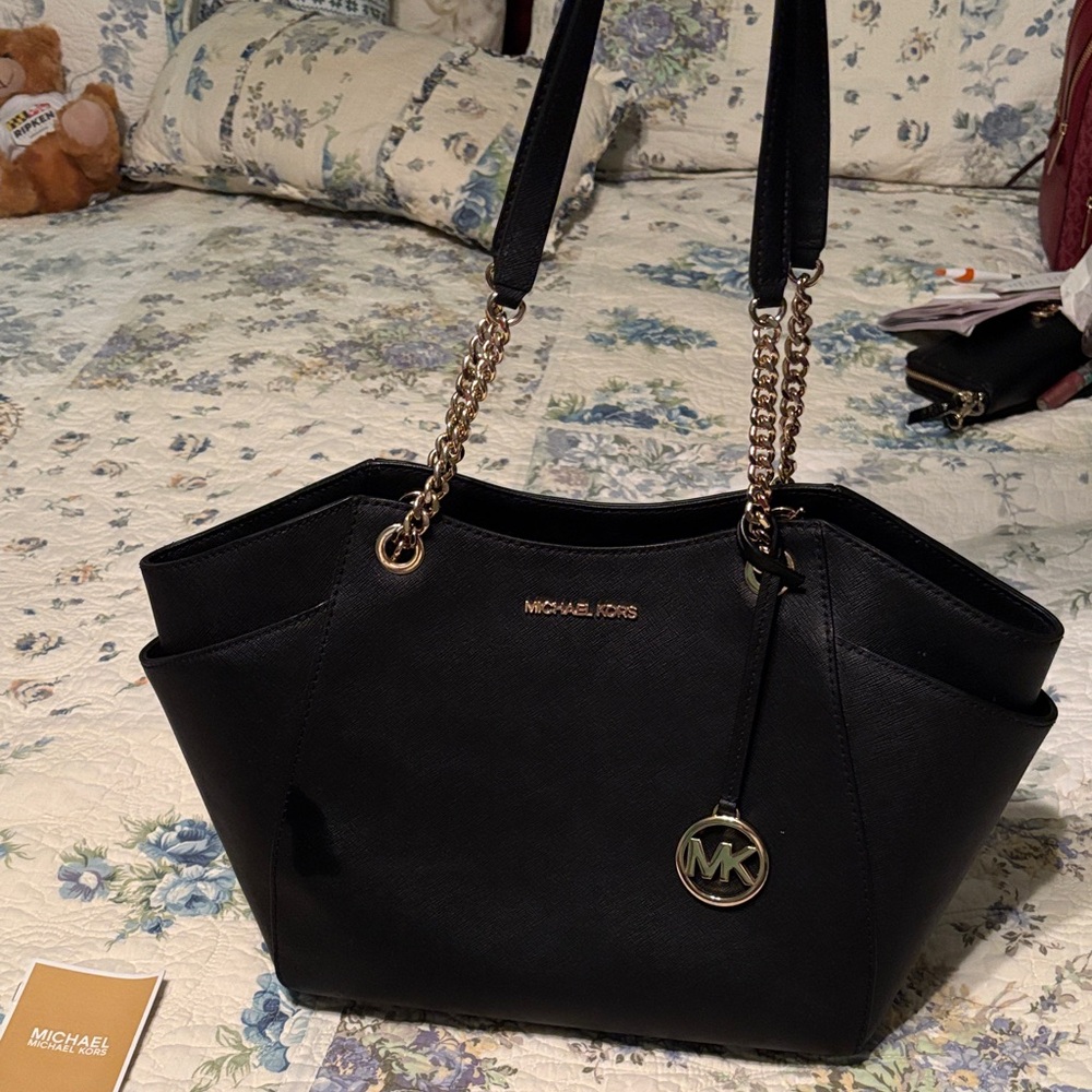 Michael Kors Black Leather Shoulder Bag with Gold Accents - Picture 2 of 8